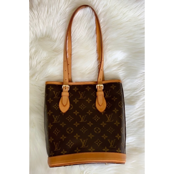 Louis Vuitton Handbags - 💯Louis Vuitton Monogram Canvas